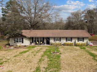 758 Walker St, Center, TX 75935