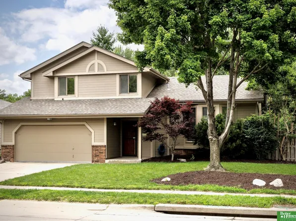 16010 Rolling Ridge Rd, Omaha, NE 68135