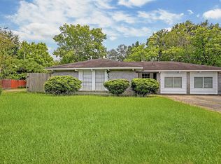 147 Greyfriar Dr, Houston, TX 77037