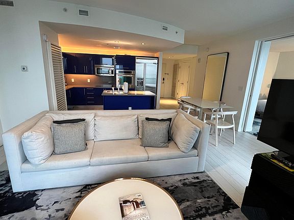 4th image of 3101 Bayshore Drive #808