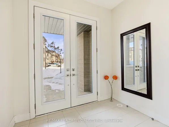 324 Laplante St, Newmarket, ON L3X 0M8