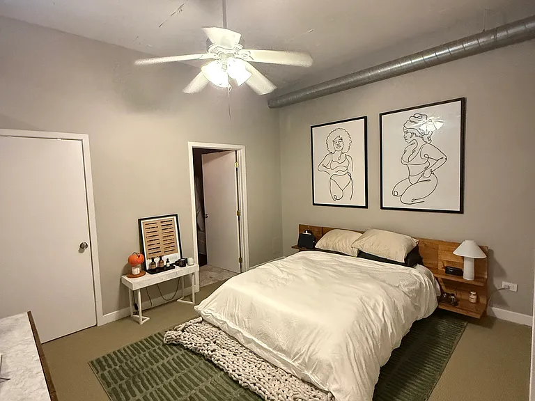 910 W Madison St #702 — Photo 10