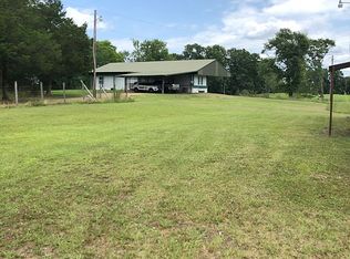 869 Pea Ridge Rd, Forest, MS 39074
