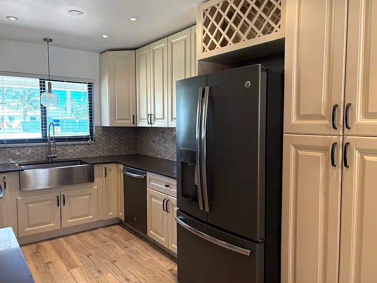 310 Orange Way — Photo 15