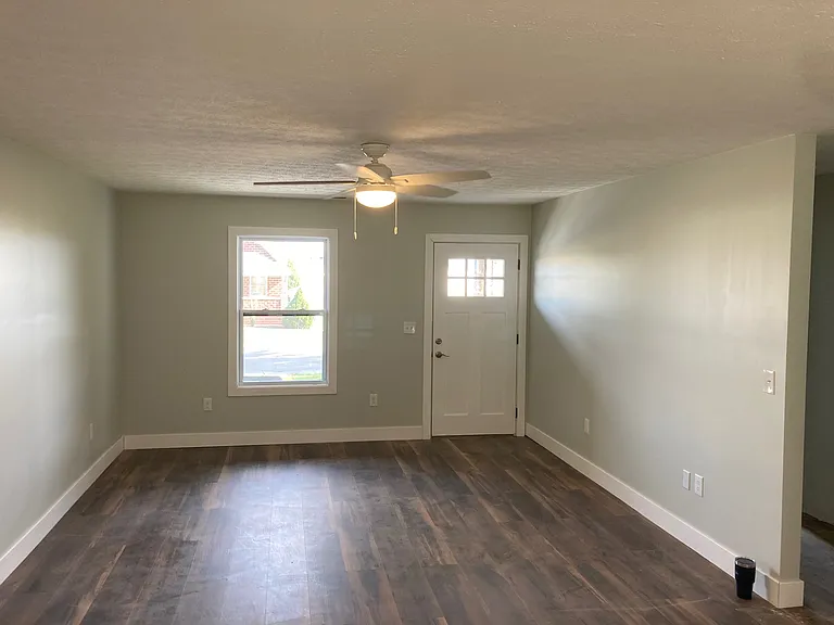 317 N Truman Rd — Photo 3