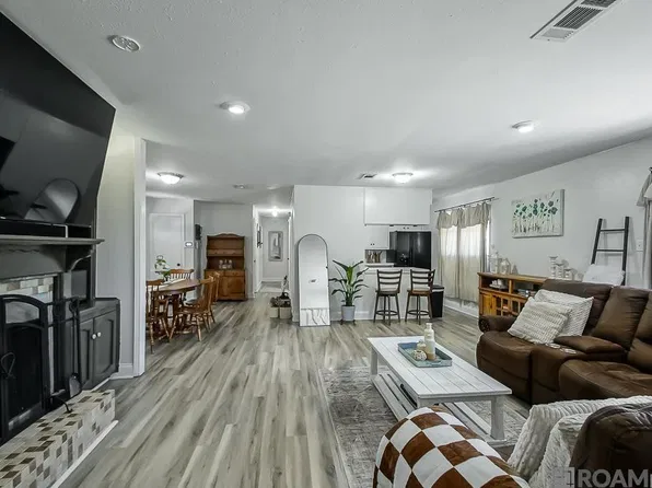 1004 S Shirley Ave, Gonzales, LA 70737