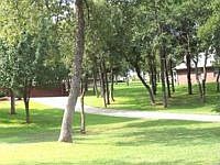 1st image of 304 Lakeside Oaks Cir