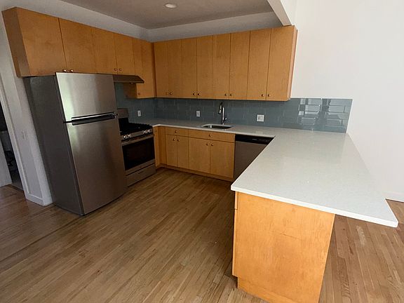 5th image of 23 W 127th St #3