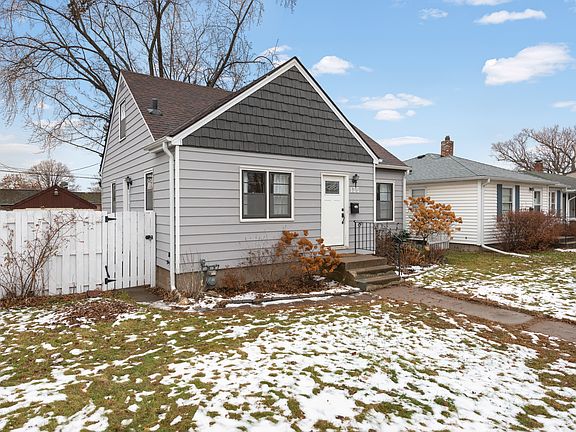 3rd image of 135 9th St S