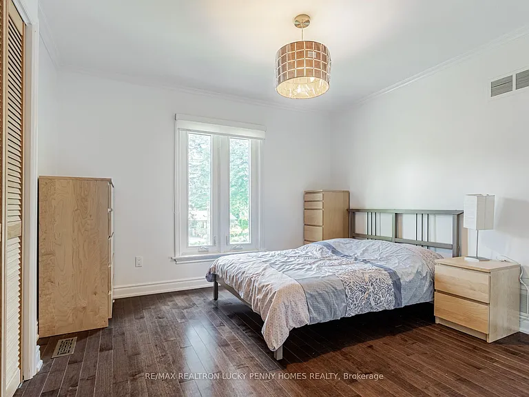 6 Village Squire Ln — Photo 25
