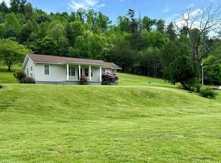 90 Julia Buckner Rd, Hayesville, NC 28904