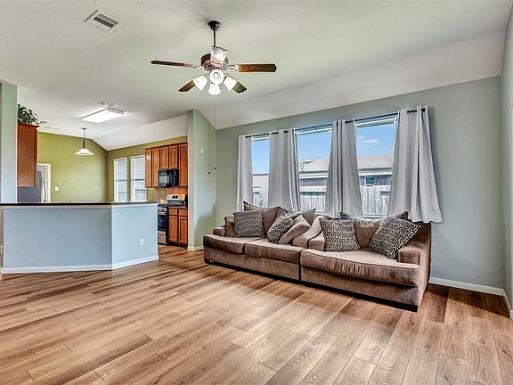 2nd image of 2503 Saddlecreek