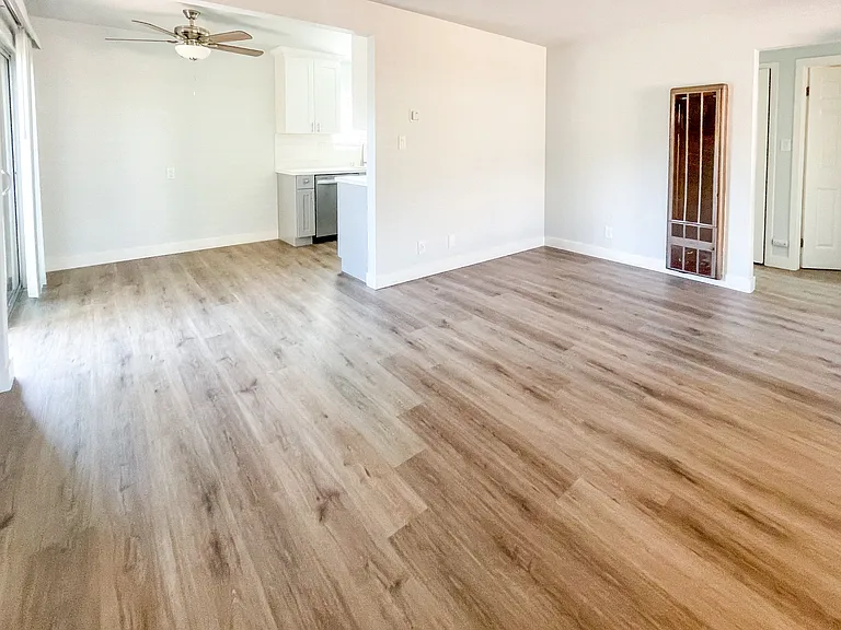 129 Redwood Ave — Photo 9