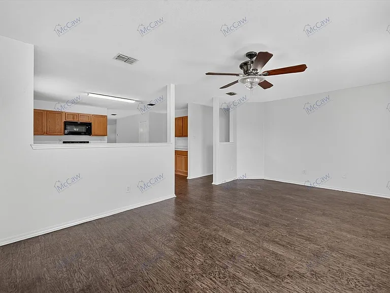 1608 Diamond Lake Trl — Photo 5