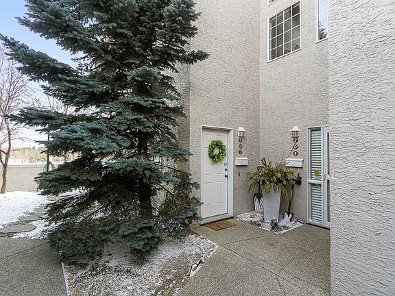 3rd image of 1997 W Sirocco Dr SW #207