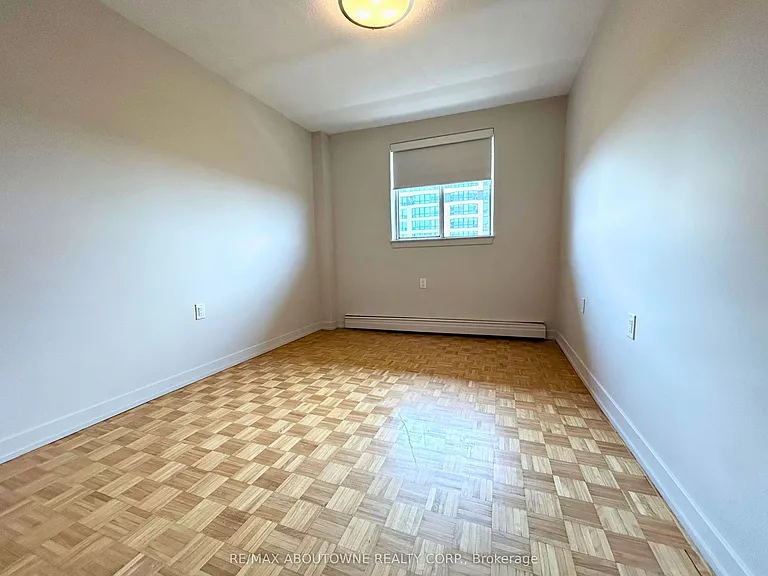 101 Millside Dr #1008 — Photo 12