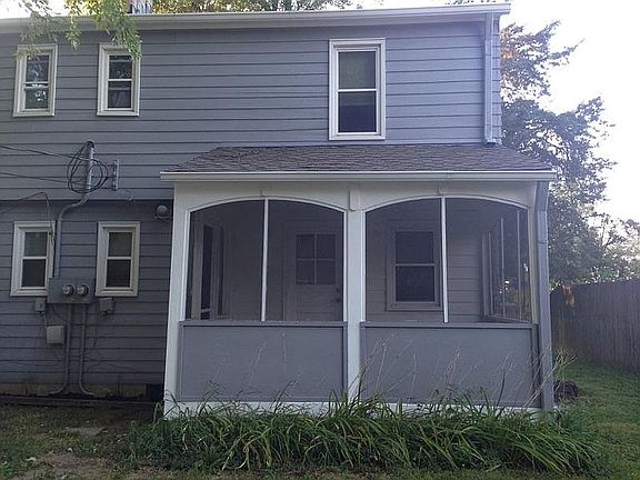 Screened in porch