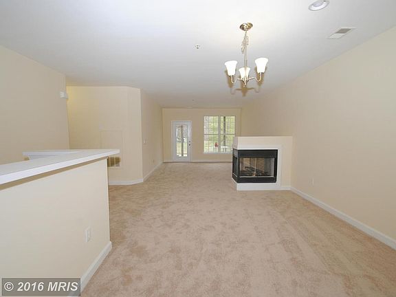 5th image of 2506 Willow Leaf Ct