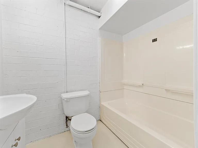 3401 Butler St #1 — Photo 17