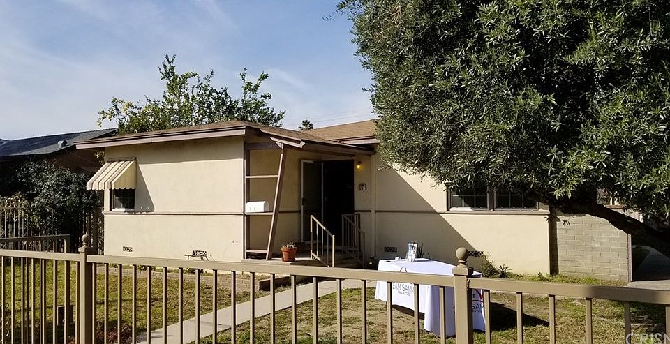 1st image of 12411 Saticoy St