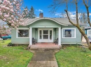 8906 N Willamette Blvd, Portland, OR 97203