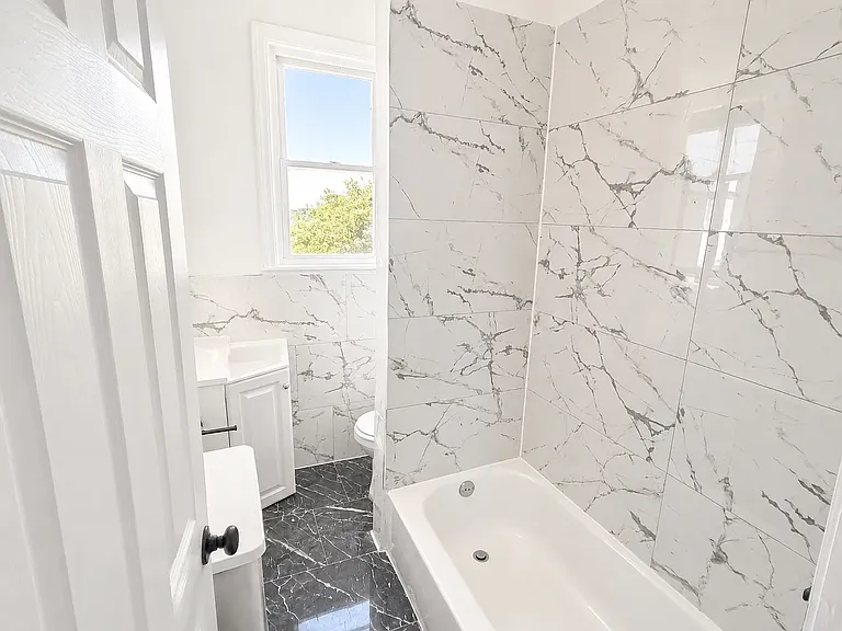 49 Norwood St #5D — Photo 7
