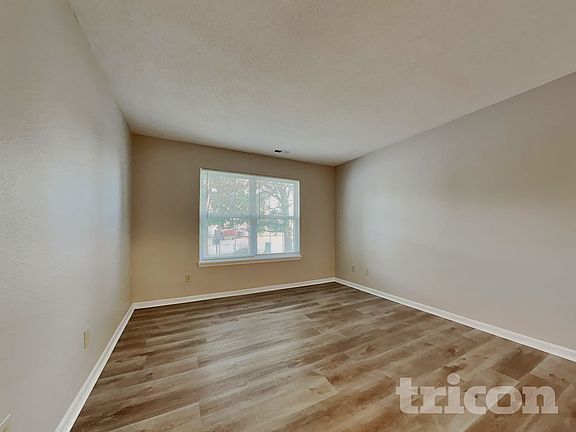 5th image of 7114 Harness Lakes Dr