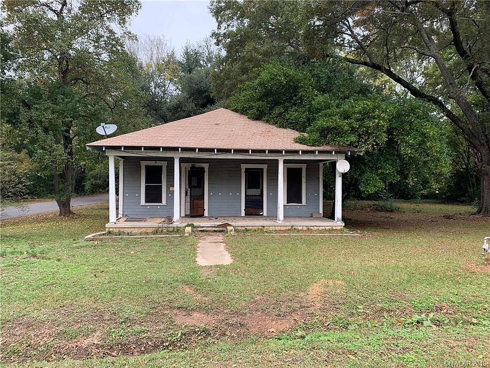 1st image of 302 E Bailey Ave