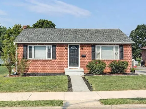 121 Grandview Ave, Chambersburg, PA 17201