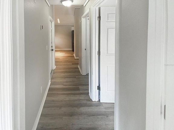 4th image of 1021 Glendale St