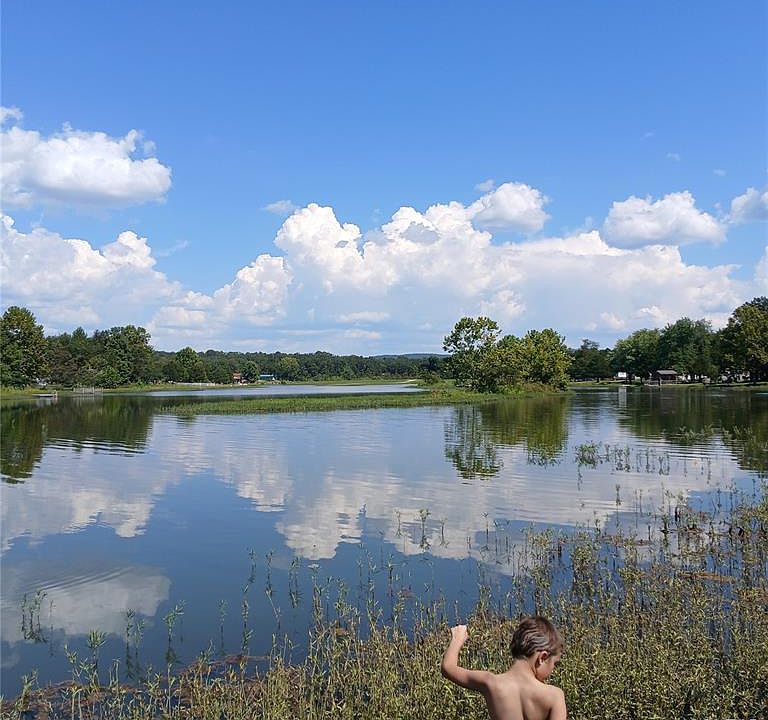1st image of 174 Beaver Lake Ct