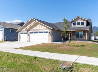 8989 W Swather Ave, Rathdrum, ID 83858