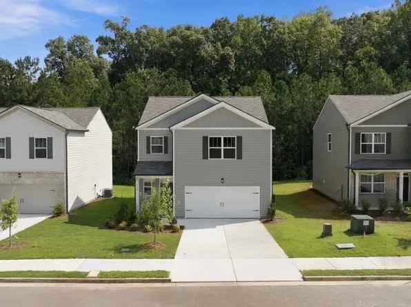 8170 Coldstream Dr, Fairburn, GA 30213