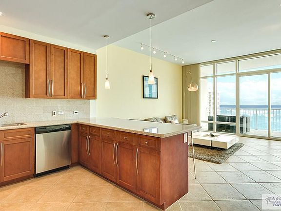 5th image of 310A Padre Blvd