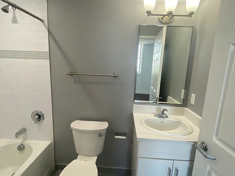 3100 Bergenline Ave #402 — Photo 16