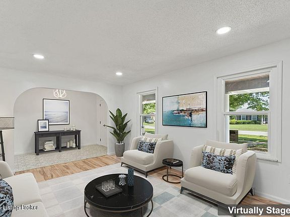 5th image of 696 Wilma Ave