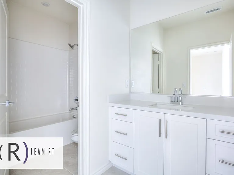 11454 Artesia Blvd — Photo 33