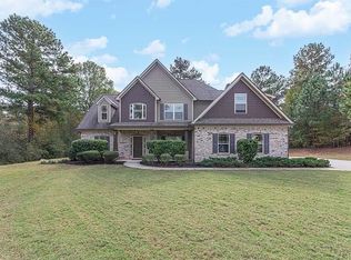 155 Chantilly Ln, Fayetteville, GA 30215