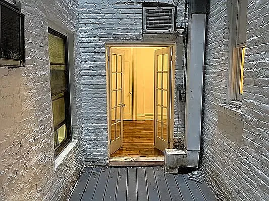 Rented by Jonathan Wachtel, LREB | media 23