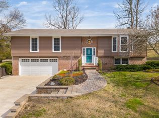 8604 Brookshadow Dr, Hixson, TN 37343