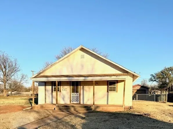807 N Meta St, Cordell, OK 73632