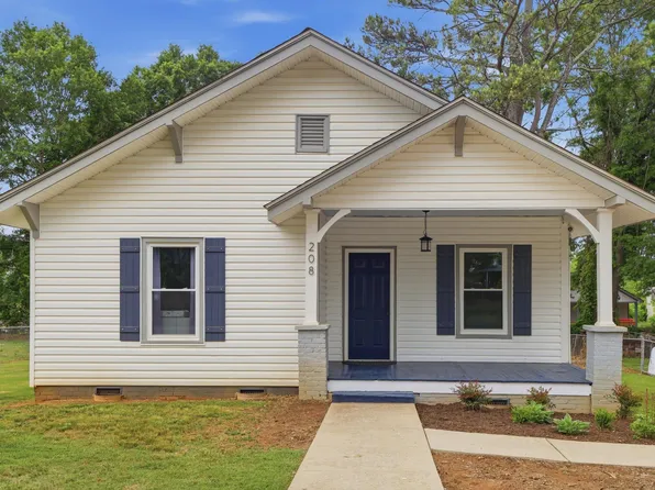 208 Hill St, Wellford, SC 29385