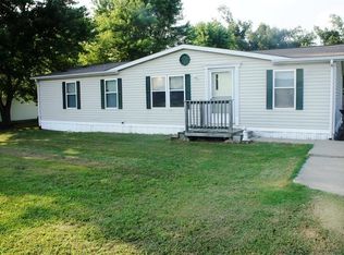 517 E 8th St, Brookport, IL 62910