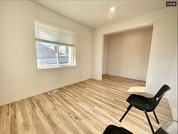 5th image of 2162 Cloverleaf Way