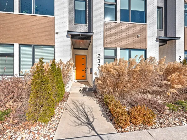 233 SE 7th St, Bentonville, AR 72712