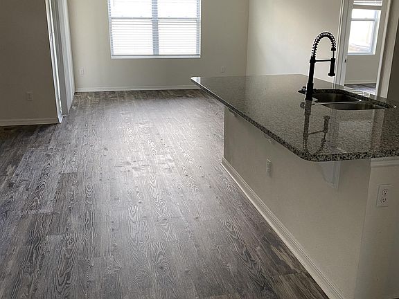 Kitchen island and breakfast nook