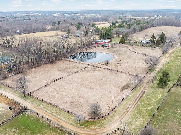 5th image of 1261 Brauer Rd