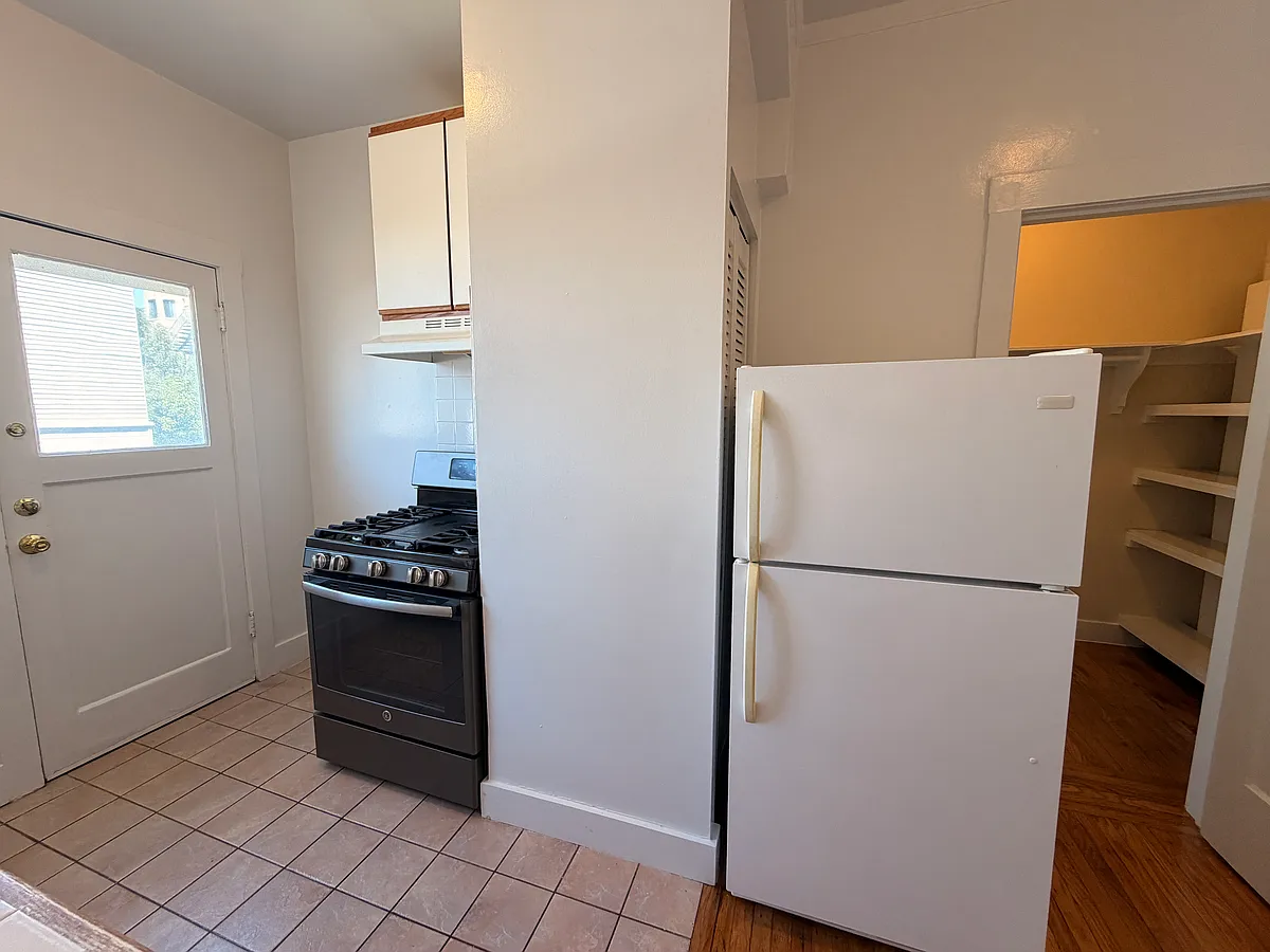 Building Photo - 2068 Curtis St #2068