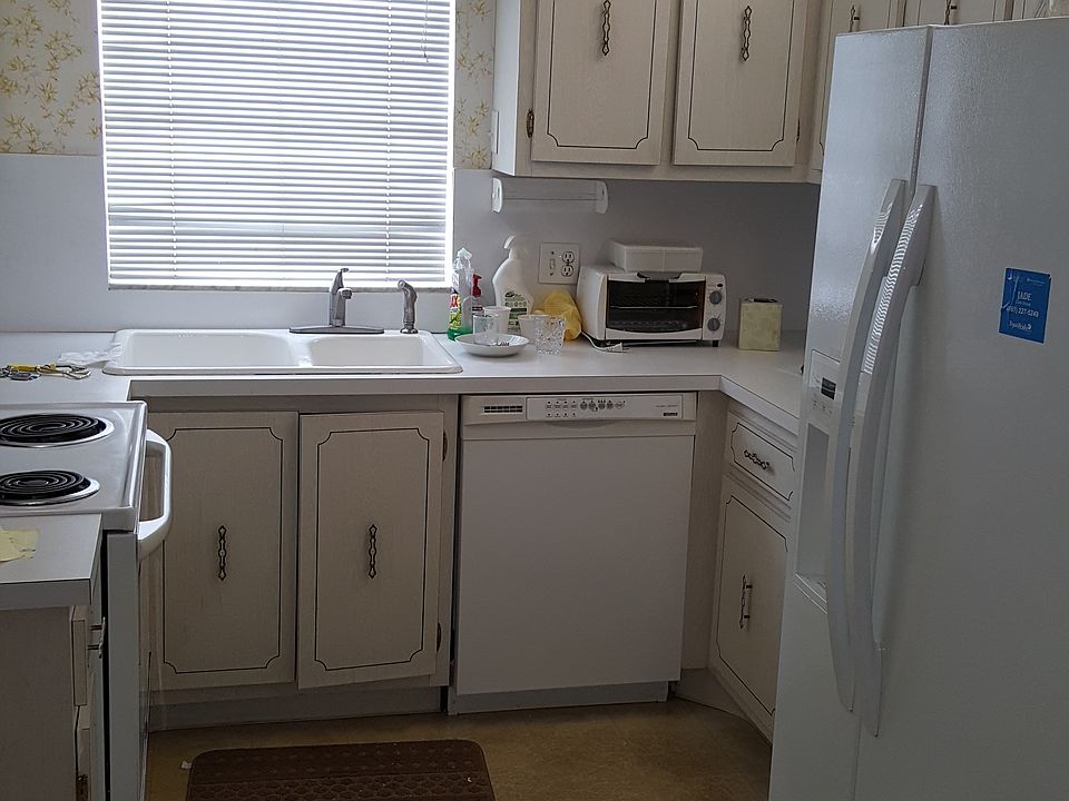 2nd image of 7541 Deuce Ln