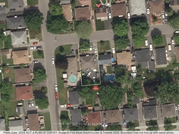 320 Fullerton Ave, Ottawa, ON K1K 1K3